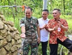 Dandim 0726/Sukoharjo serahkan Sumur Bor untuk kesejahteraan Masyarakat dan petani Porang