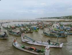 Cuaca Membaik, Nelayan Kecil Pantura Lamongan Mulai Melaut