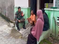 Babinsa Danukusuman Komsos Dengan Warga Binaan