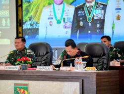 Kapolri Tegaskan TNI-Polri Kawal Seluruh Kebijakan Pemerintah Terkait Pembangunan Papua