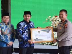 Kapolresta Sidoarjo Terima Penghargaan Optimalisasi Pajak Daerah