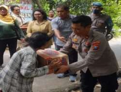 Polres Kediri Kota Berikan Bantuan Warga Korban Kebakaran