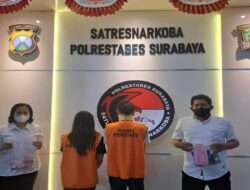 Sepasang Remaja Pengedar Sabu Ditangkap Satresnarkoba Polrestabes Surabaya