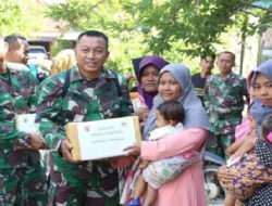 Dandim 0812 Lamongan Gerilya Beri Bantuan Balita Stunting Hingga Pelosok Desa