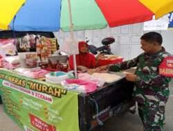 Babinsa Danukusuman Komsos Dengan Pedagang Keliling dan Pantau Harga Sembako
