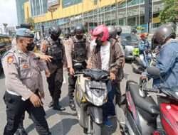 Sidang Tragedi Kanjuruhan, Kendaraan Pelat N dan W yang Masuk Surabaya Dicek Polisi