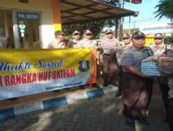 Polres Jember Berbagi Ratusan Paket Sembako untuk Warga dan Satpam