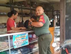 Gelar Komsos Dengan Pemilik Toko Baju Matahari, Babinsa Motivasi Tingkatkan Usaha