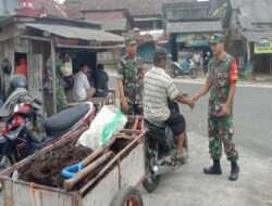 Babinsa Musuk Komsos dengan Ojek Pangkalan