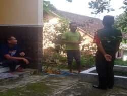 Komsos Dengan Warga, Babinsa Bahas Tentang Perubahan Cuaca