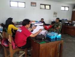 Babinsa Jalin Silaturrahmi dengan Perangkat Desa untuk Mengetahui Kondisi dan Informasi di Wilayah