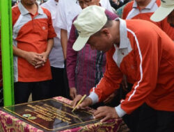 Kepala Kemenag Resmikan Lapangan STR Sport Center MTs Negeri 1 Lamongan