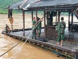 Perbaikan Masjid Apung, Koramil 0801/01 Pacitan Ajak Warga Rawat Sarana Tempat Ibadah