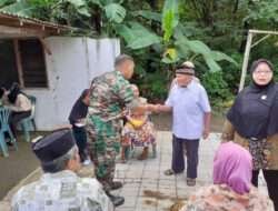 Peduli Kesehatan Warga Binaan, Babinsa Koramil Sambi Dampingi Posyandu Lansia