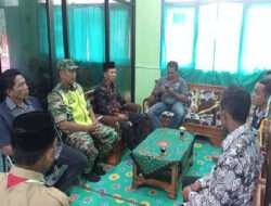 Pastikan Berita Hoax, Babinsa Koramil 0801/08 Tulakan Himbau Masyarakat Untuk Tenang