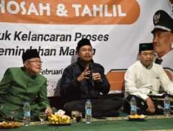 Sebelum Pemindahan Makam, Gus Muhdlor Bersama Warga Gelar Istiqosah dan Tahlil