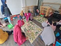 Pelatihan Ecoprint Ibu Smart Indonesia Kuat Surabaya, Nuansa Love SuroBoyo