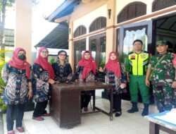 Wadah Interaksi Harmonis, Babinsa Danukusuman Komsos Dengan Bidan Desa dan Pengurus PKK
