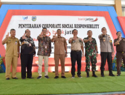 Dukung Pembangunan, Dandim 0801/Pacitan Hadiri Penyerahan Bantuan CSR Dari Bank Jatim Kepada Pemda