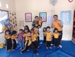 Tentara Sahabat Anak, Babinsa Gandeng Bhabinkamtibmas dan Linmas Berkunjung ke PAUD