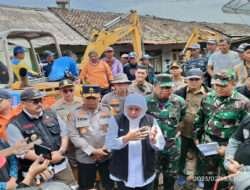 Bersama Forkopimda Kapolda Jatim Tinjau Langsung Lokasi Banjir Bandang di Ijen