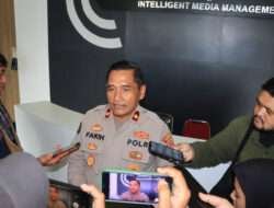 Polrestabes Surabaya Klarifikasi dan Minta Maaf Terkait Yel-yel Anggota Brimob di Pengadilan