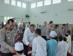 Kapolda Jatim Lakukan Penghijauan dan Santuni Anak Yatim di Kota Malang