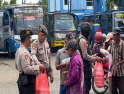 Polres Situbondo Bikin Senyum Bahagia Pekerja Jalanan Dengan PASABER