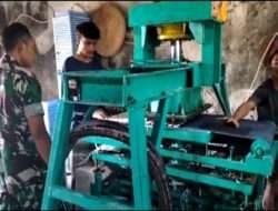 Dukung UKM, Babinsa Berikan Motivasi Kepada Pemilik Usaha Kerupuk