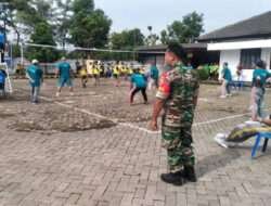 Ciptakan keamanan dan Kenyamanan, Babinsa Koramil 0801/01 Pacitan Pam Turnamen Bola Voly