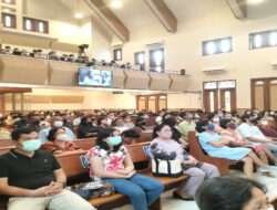 Babinsa Jayengan Monitoring Ibadah Minggu Pagi di GKI Coyudan