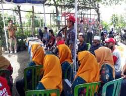 Jum’at Curhat, Polres Pelabuhan Tanjung Perak Gelar Baksos Dan Pembagian Sembako Ke Warga