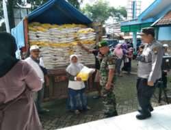 Koramil Bantaran Amankan Gelaran Pasar Murah