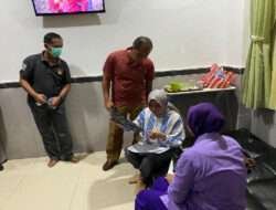 Sebagai Bentuk Empati, Komandan Kodim 0801/Pacitan Jenguk Keluarga Anggota Sakit