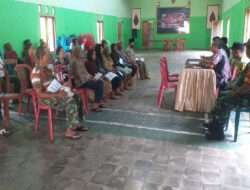 Aktif Dalam Kegiatan, Babinsa dan Bhabinkamtibmas Berikan Pendampingan Penyaluran BLT-DD di Desa Binaan