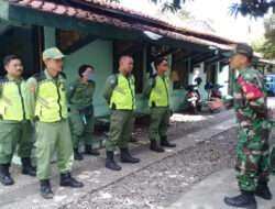 Tingkatkan Binwanwil , Babinsa Kelurahan Keprabon Laksanakan Pembinaan Linmas