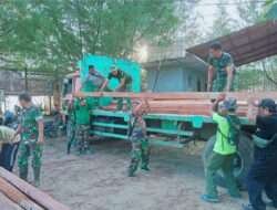 Bangun Ulang Masjid Apung, Koramil 0801/01 Pacitan Bersama Dinas Terkait Gotong Royong