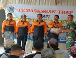 Tingkatkan Hidup Bersih, Danramil 0801/05 Nawangan Bersama Dinas Terkait Berantas Leptospirosis