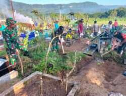 Bersama Seluruh Komponen Masyarakat, Koramil 0801/Pacitan Bersinergi Bersihkan Makam Umum
