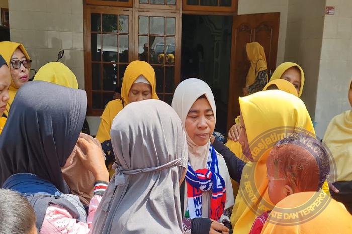 Pemenang Undian Umroh Dari Legislator Faisol Riza Berangkat Ke Mekkah