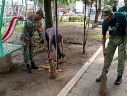 Ciptakan Lingkungan Bersih Dan Sehat, Babinsa Dan Bhabinkamtibmas Bersama Tim Saberling Laksanakan Kerja Bakti