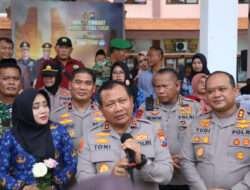 Jumat Curhat, Kapolda Jatim Berikan Layanan Kesehatan Gratis Warga Puri Mojokerto
