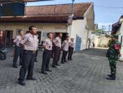 Babinsa Jajar Laksanakan Pembinaan Pada Satuan Pengamanan di Wilayah Binaan