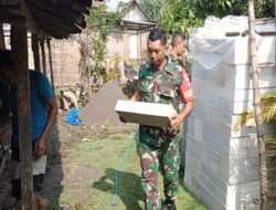 Dengan Semangat Gotong Royong, Babinsa Koramil 0805/06 Kwadungan Bersama Warga Melaksanakan Kerja Bakti Pembuatan Rumah