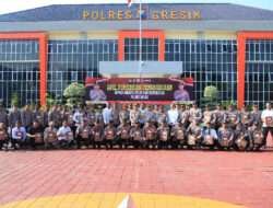 Kapolres Gresik Ganjar 38 Anggota Yang berprestasi