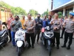 Kapolda Jatim Serahkan Kendaraan Bermotor Kepada Para Korban Curanmor