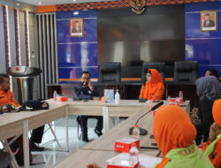 Relawan dan Santri SPMAA Kunjungi BPBD Jatim