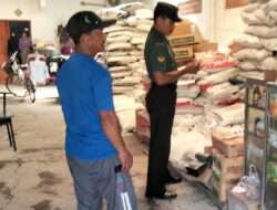 Cegah Kecurangan, Babinsa Cek Stok Pupuk Bersubsidi