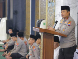 Saat Jum’at Curhat di Masjid Agung Surabaya Kapolda Jatim Beri Himbauan Kamtibmas