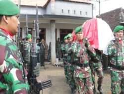 Dandim Pimpin Upacara Pemakaman Anggota